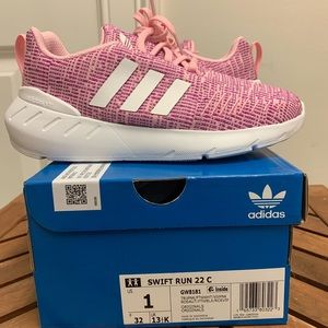 Adidas Swift Run 22 for Girls - Size 1